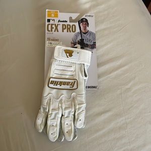 Batting gloves